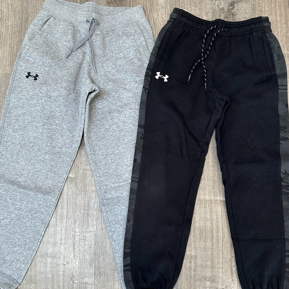 Under Armour youth medium sweatpants *LIKE NEW*